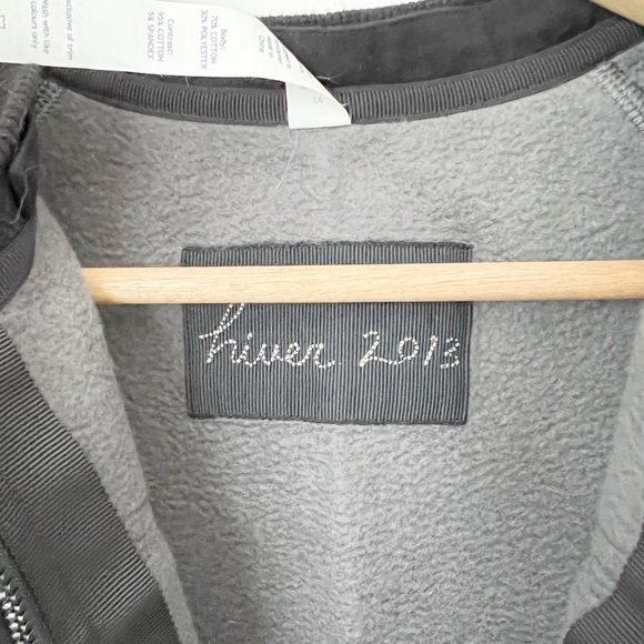 Lululemon Scuba Full Zip | Limited Winter Edition 2013 - Picture 4 of 5